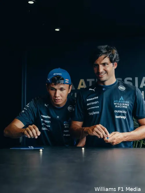 alexander albon carlos sainz williams gp oostenrijk 2025 zondag 2jpg