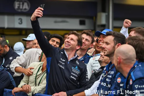 james-vowles-alexander-albon-williams-bakoe-zondag