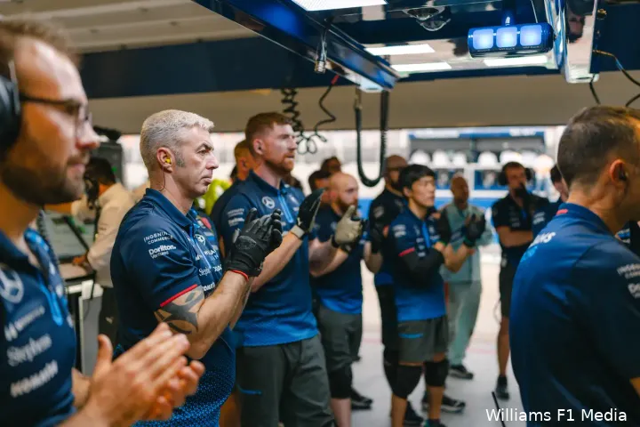 <i>Sainz was onder de indruk van de motivatie van het team.</i>