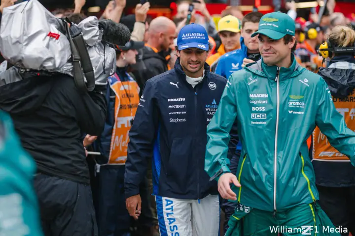 carlos sainz williams lance stroll aston martin gp australie 2025jpg