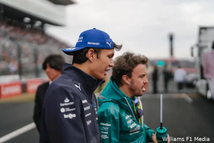 <i>Ondanks de concurrentie van Sainz lijkt Albon zich steeds meer te positioneren als topcoureur van Williams.</i>
