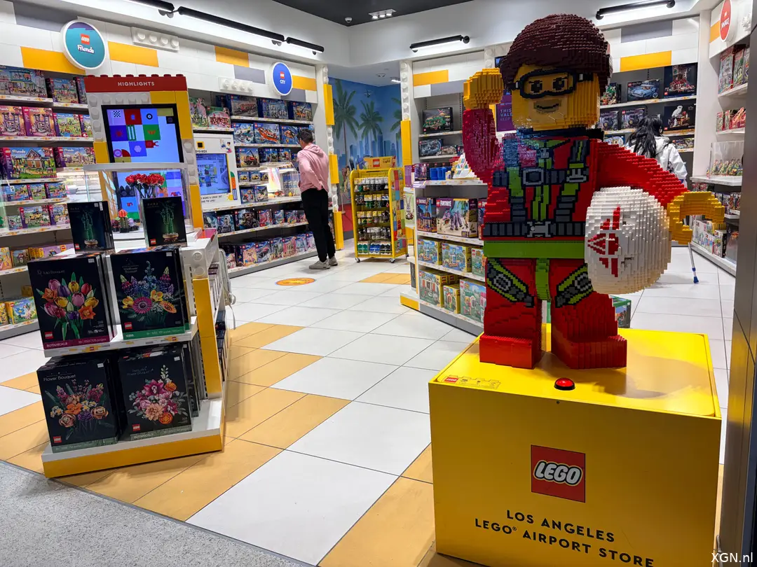 LEGO Store LA Overview