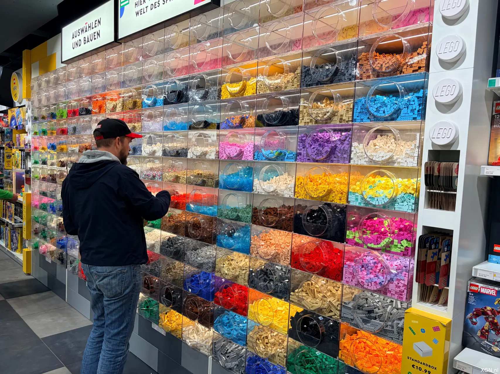 LEGO Store Berlin pick a brick