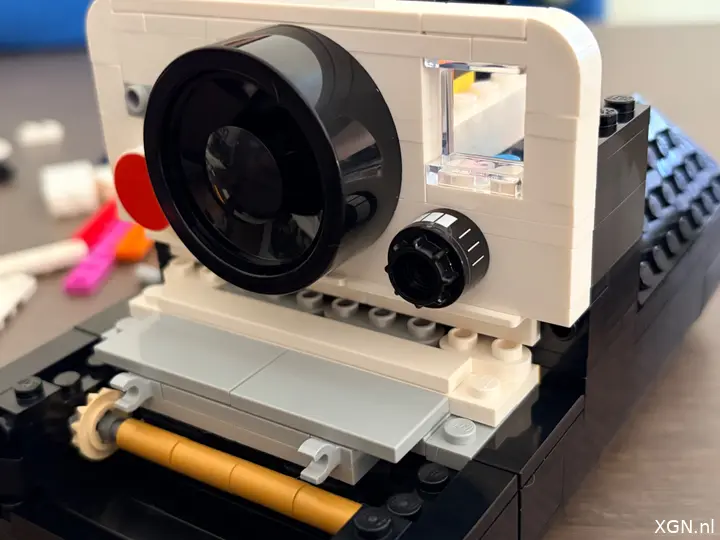 LEGO Ideas Polaroid Land Camera Review Lens