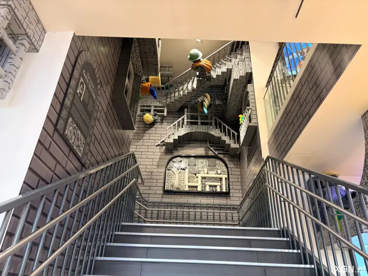 LEGO Store Amsterdam Trap