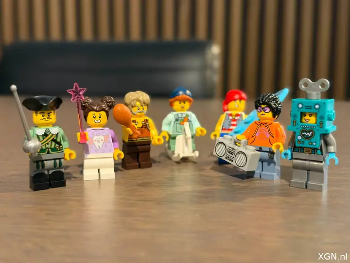 LEGO Build a Minifigure Oktober 2026 groep