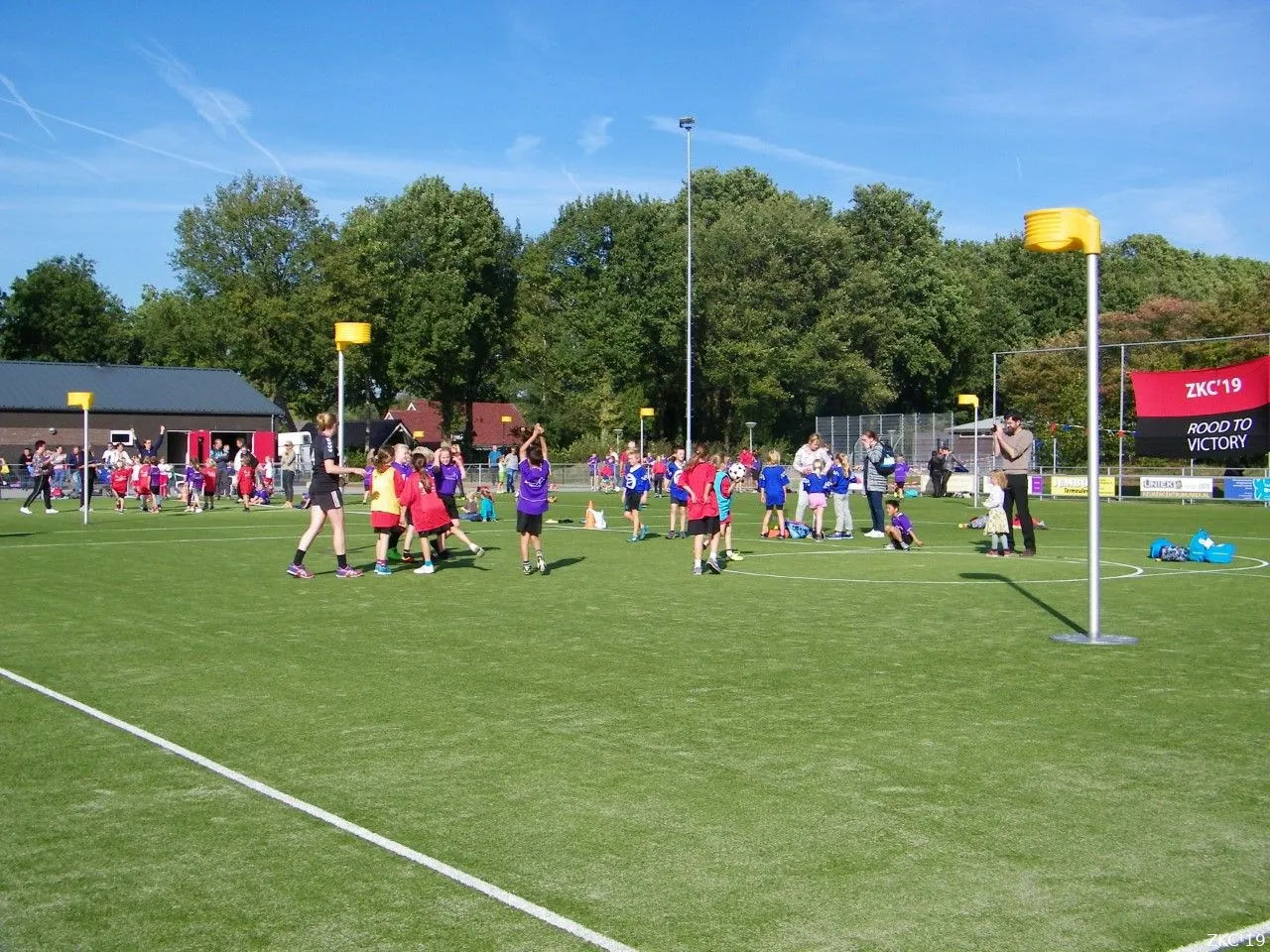 schoolkorfbaltoernooi bij zkc