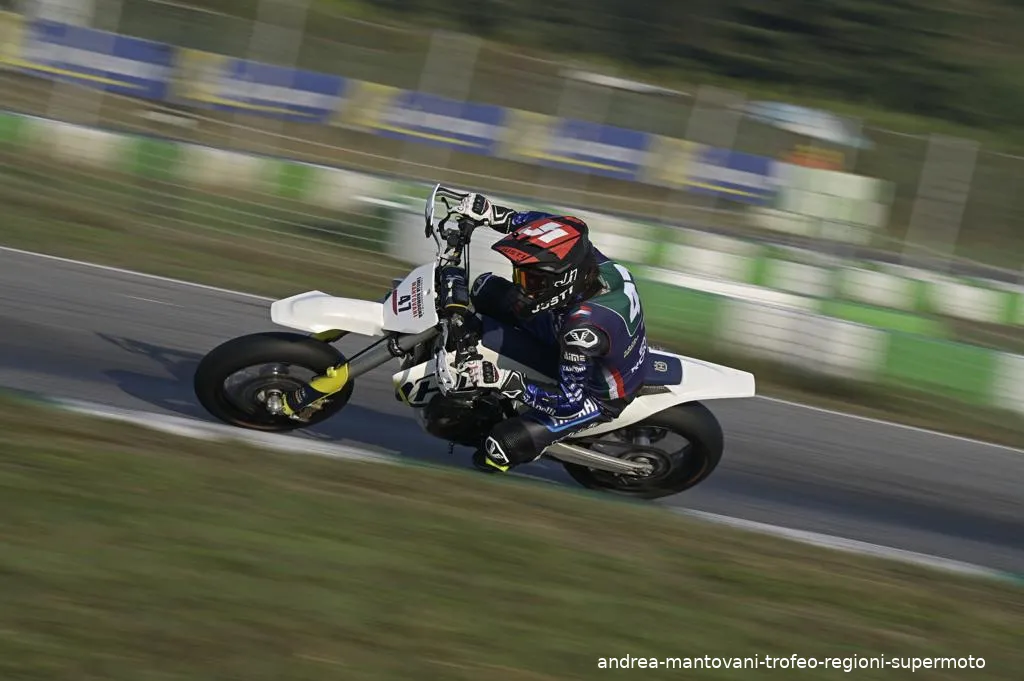 andrea mantovani trofeo regioni supermoto