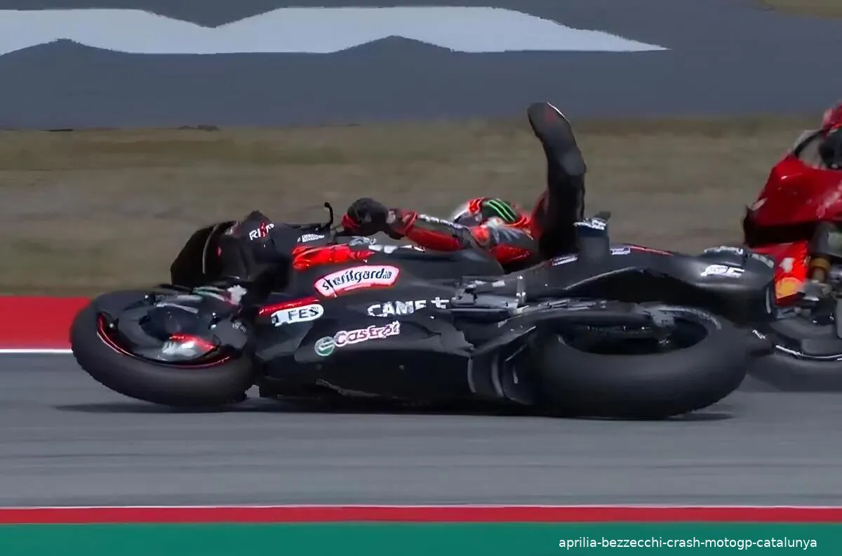 aprilia bezzecchi crash motogp catalunya