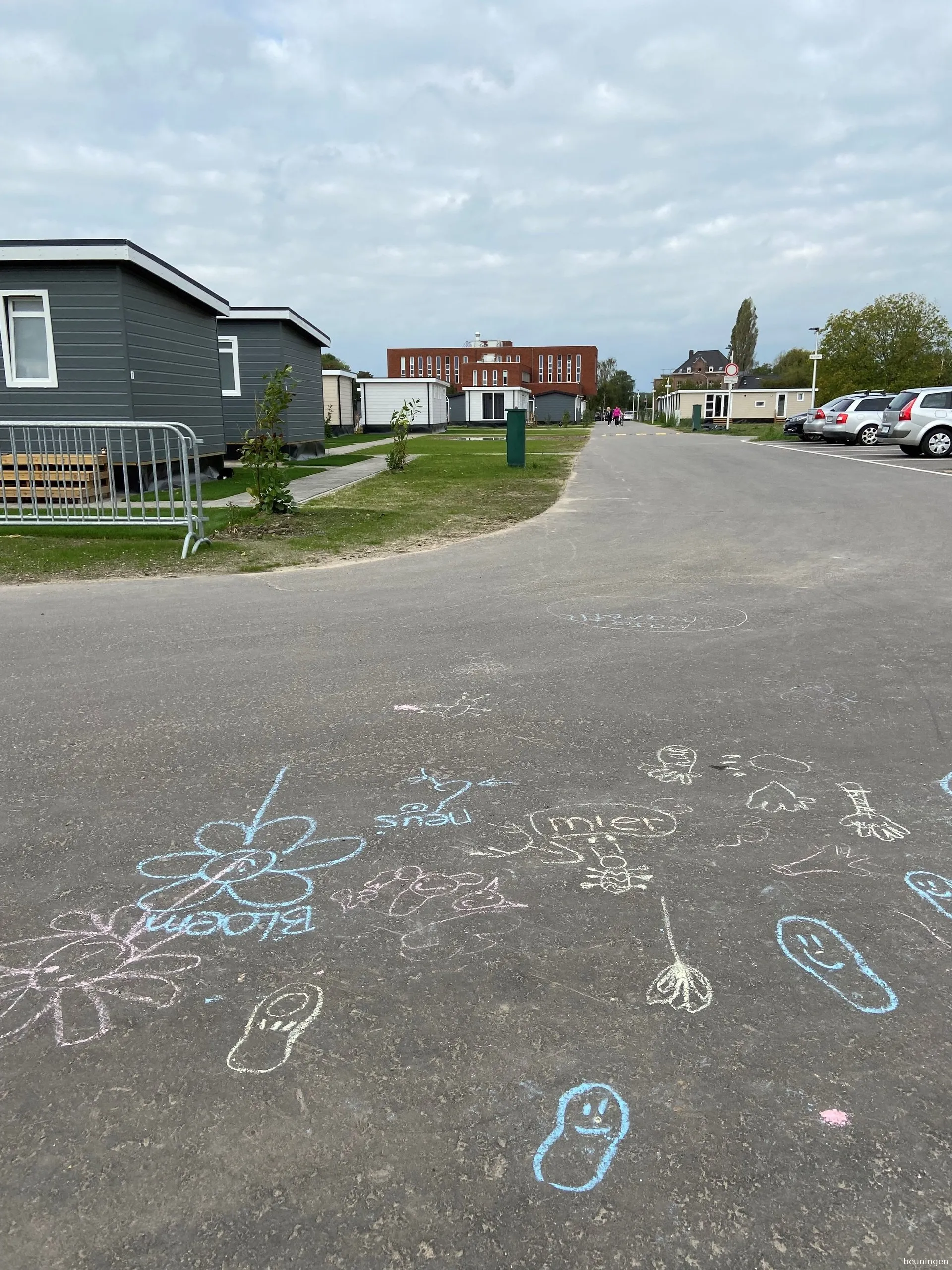 alle chalets noodopvang beuningen bewoond