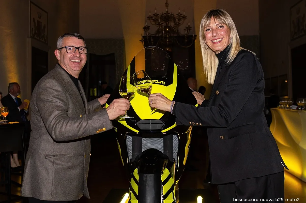 boscoscuro nuova b25 moto2