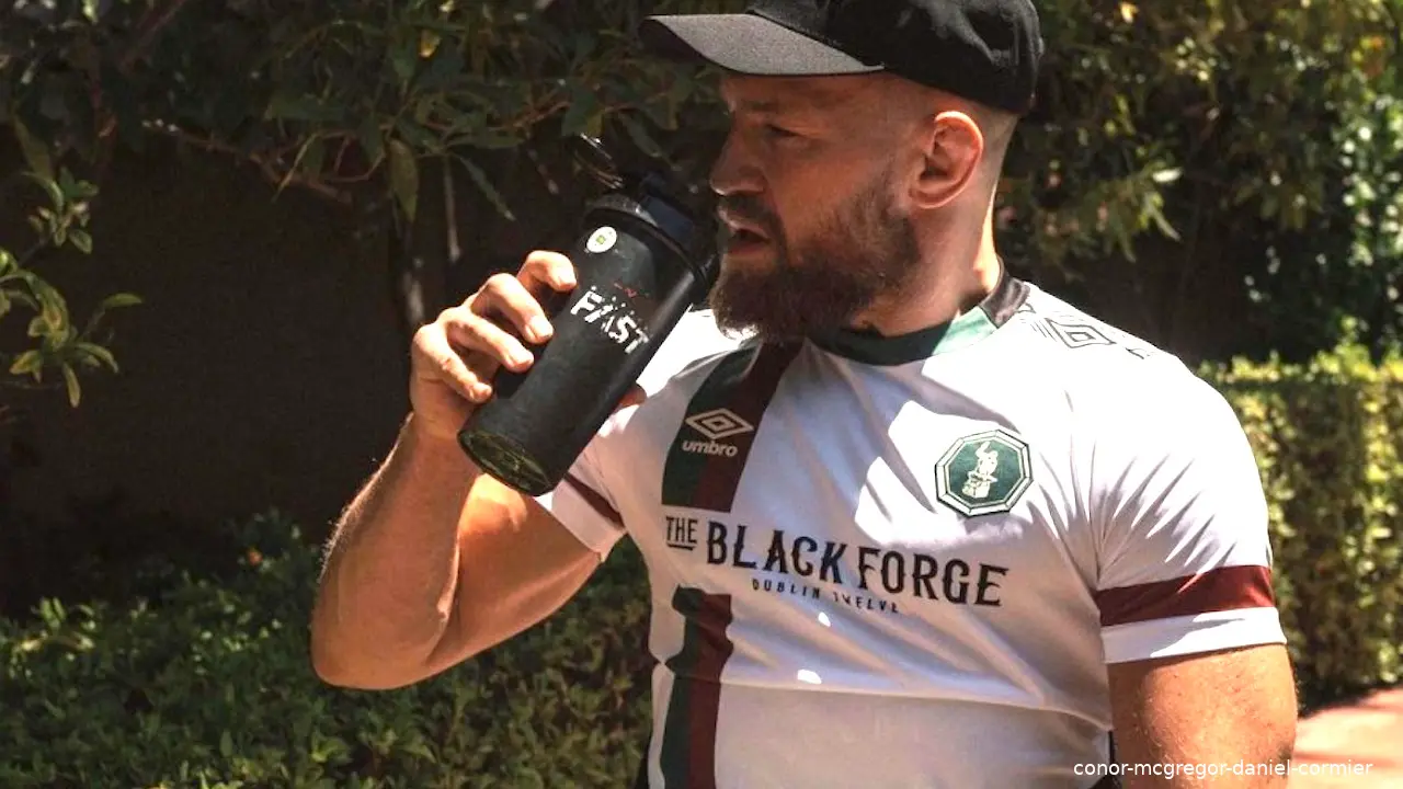 conor mcgregor daniel cormier