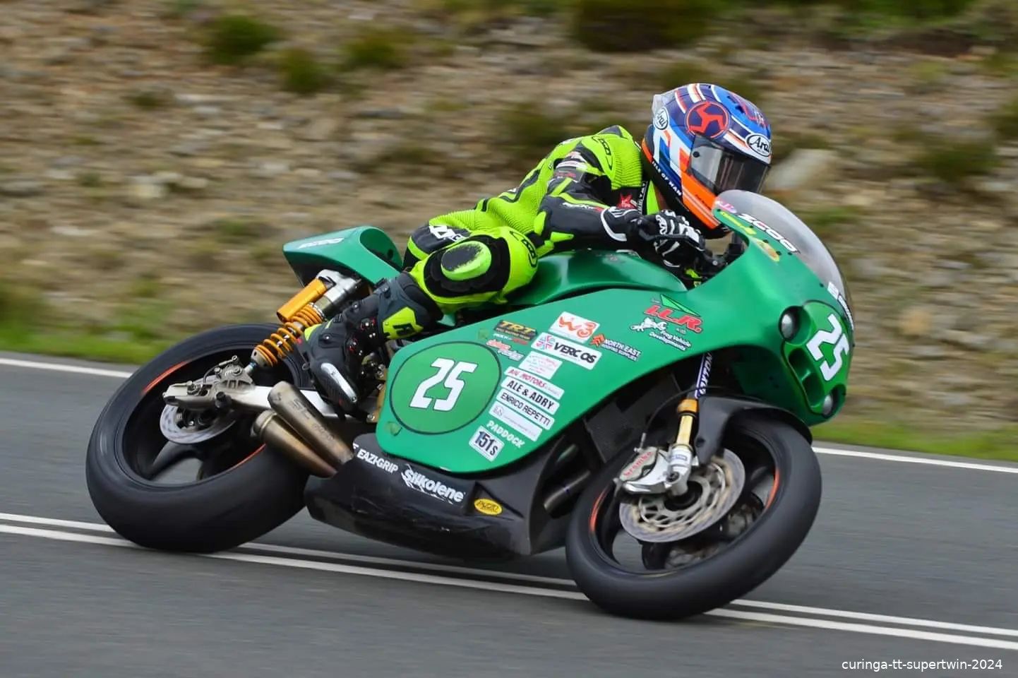 curinga tt supertwin corsedimoto
