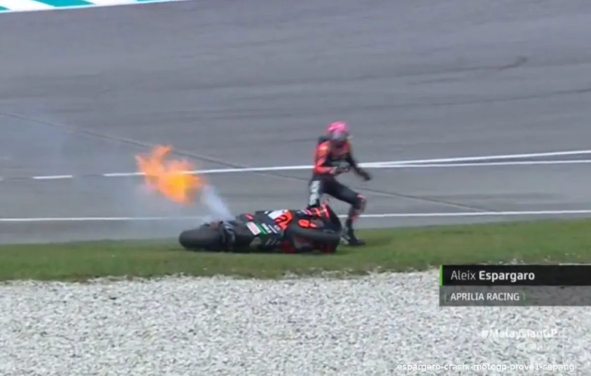 espargaro crash motogp prove1 sepang
