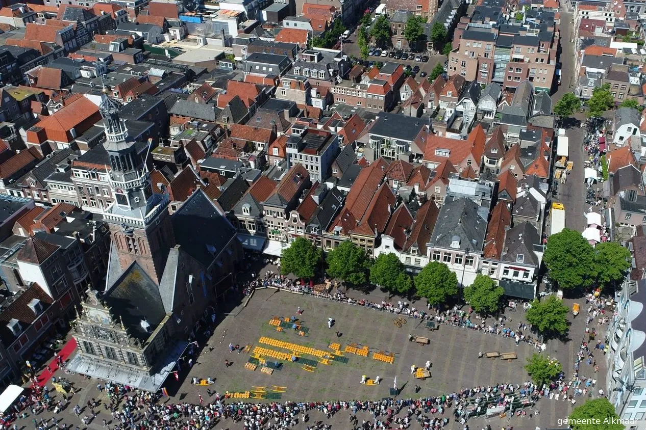 luchtfoto waagplein kaasmarkt 1536x864 1