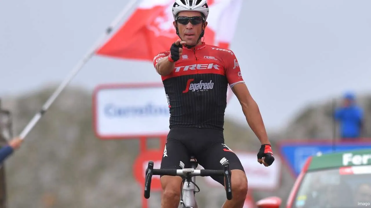 A pistolada final de Alberto Contador, no Alto de l'Angliru em 2017