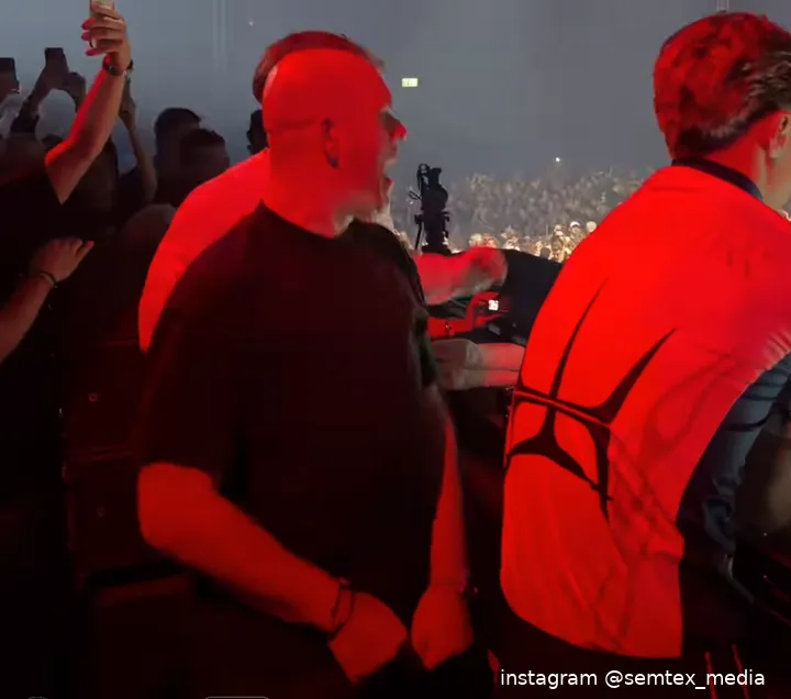 Lässt es vor dem Start in die neue Saison noch mal ordentlich krachen: Michael van Gerwen