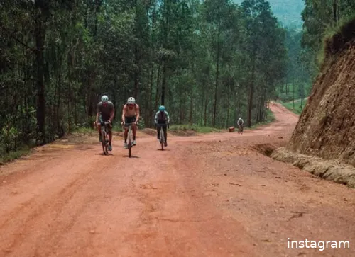 ten dam dekker rwanda