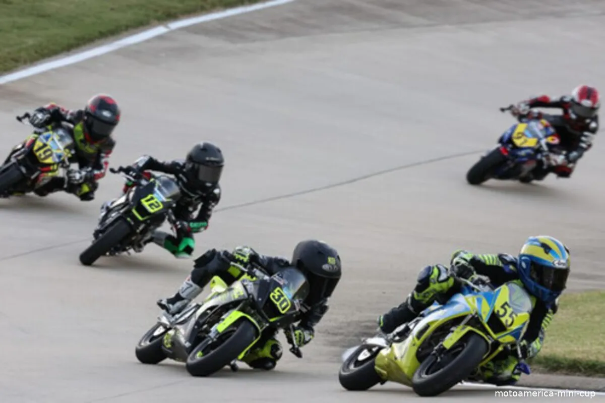 motoamerica mini cup