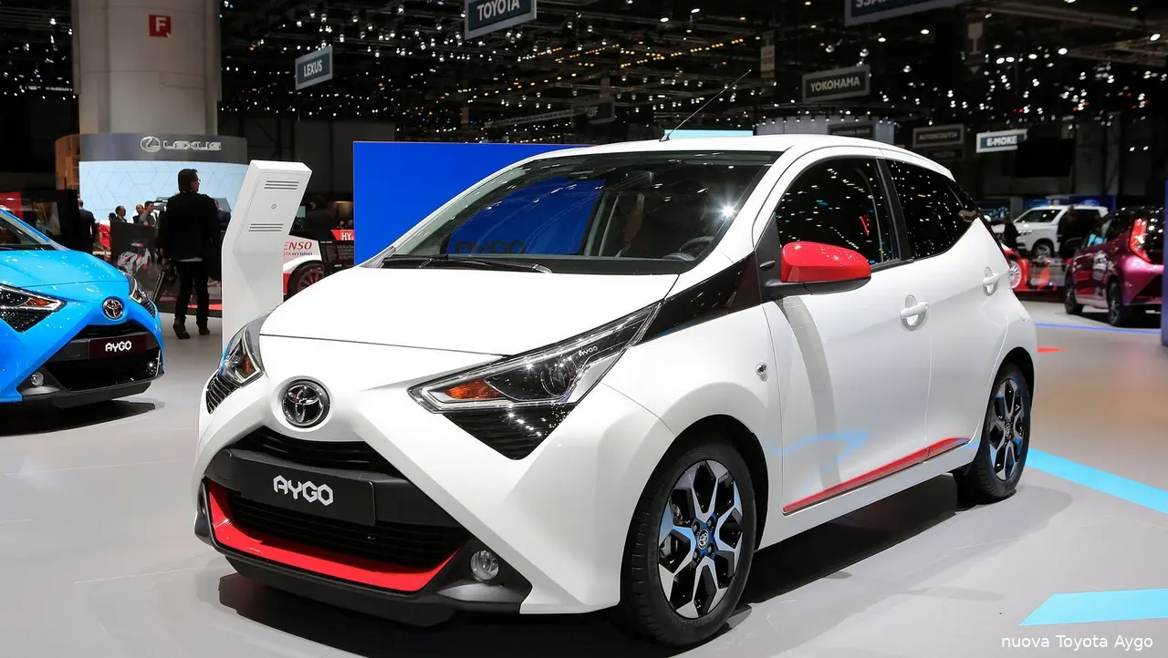 2019toyotaaurishybrid 01