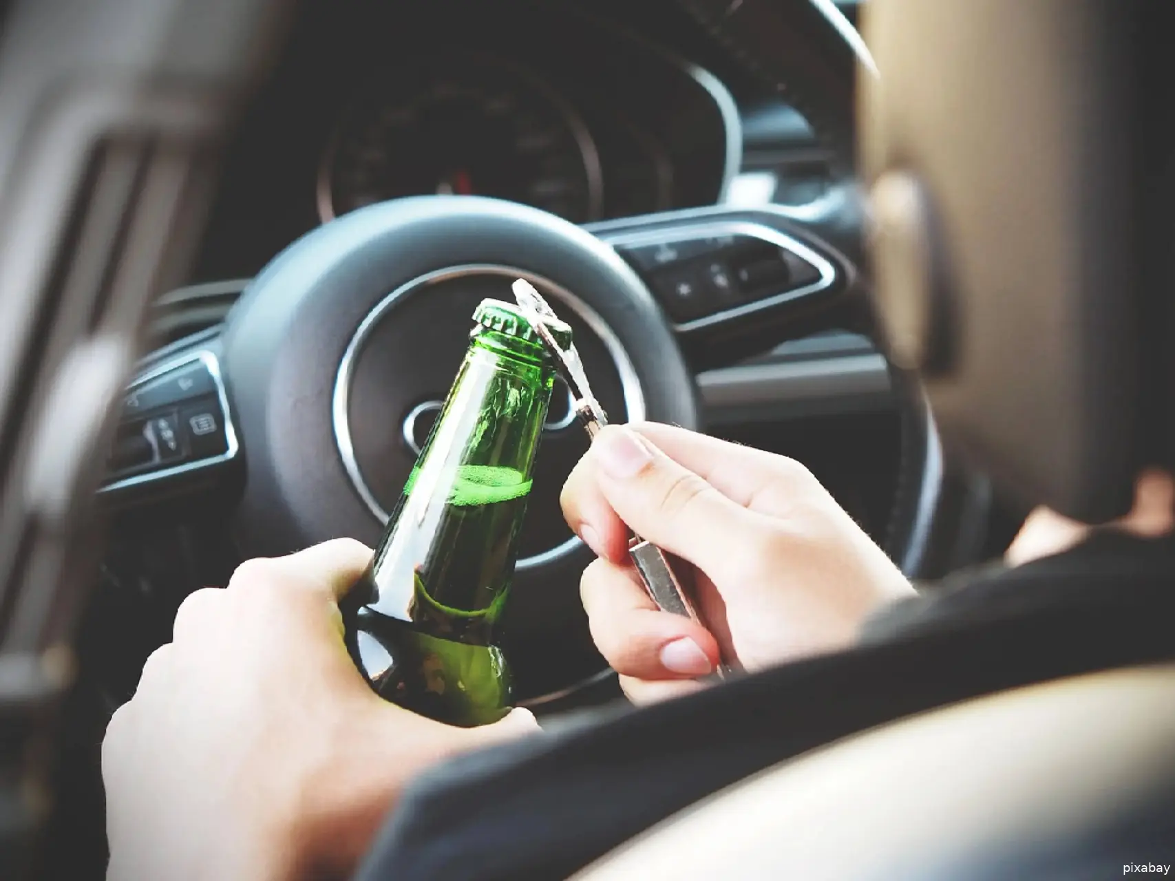 alcohol bier auto pixabay