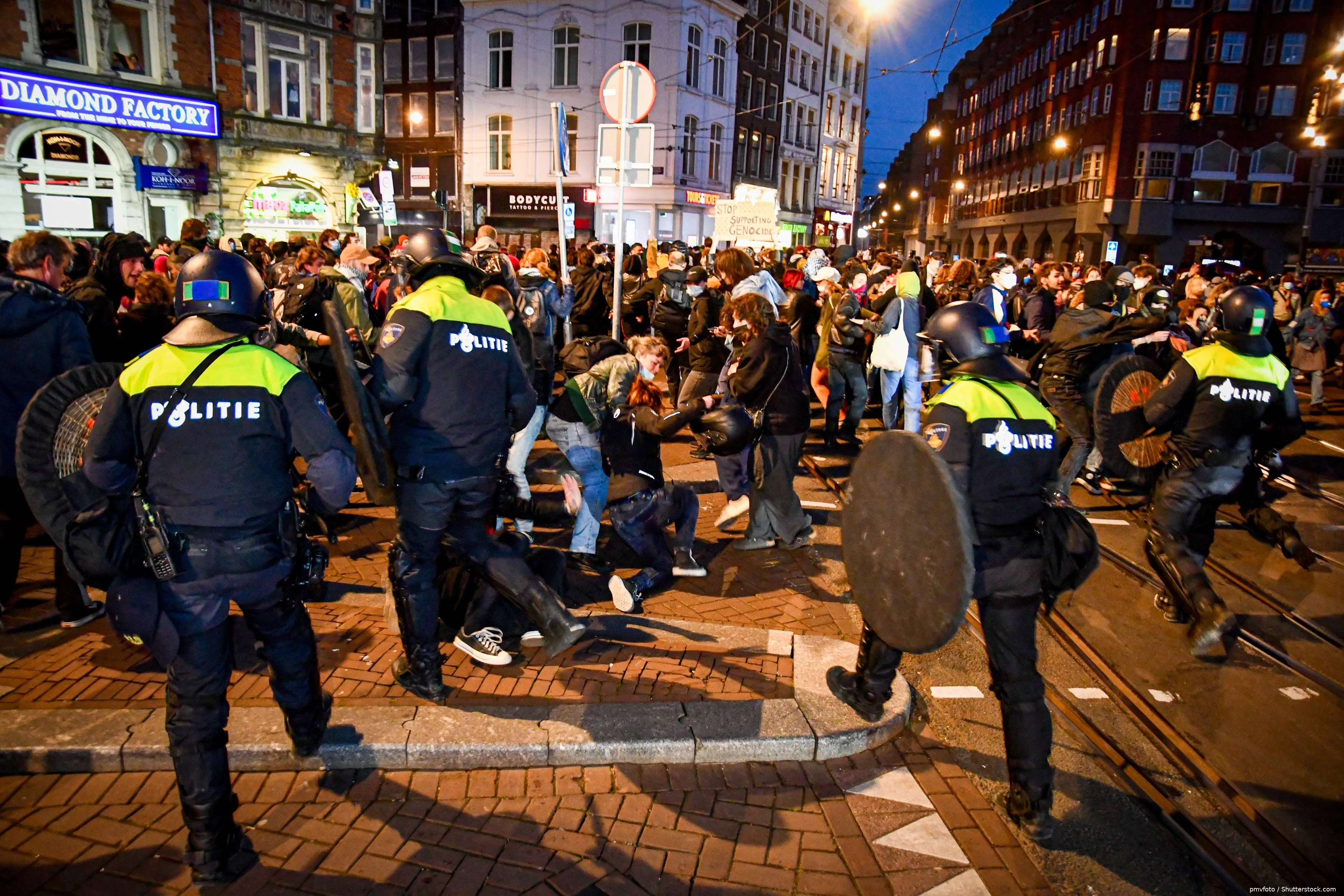 shutterstock_2459687747