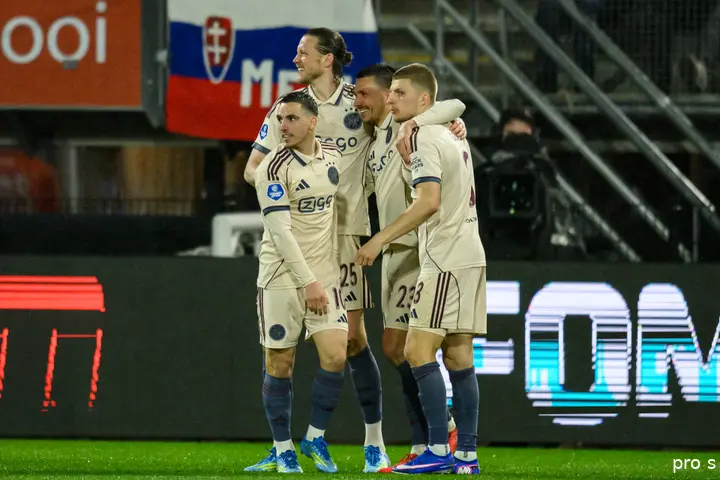 Ajax Showtime Ajax Team
