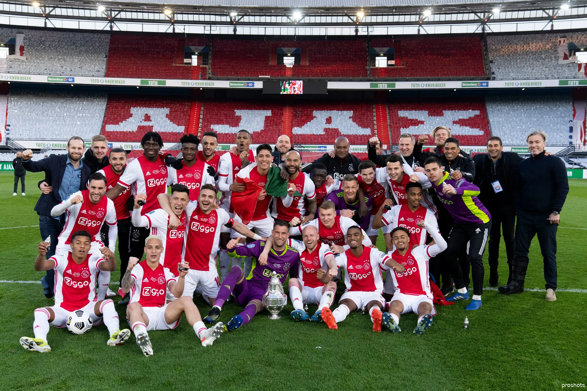 ajax team beker