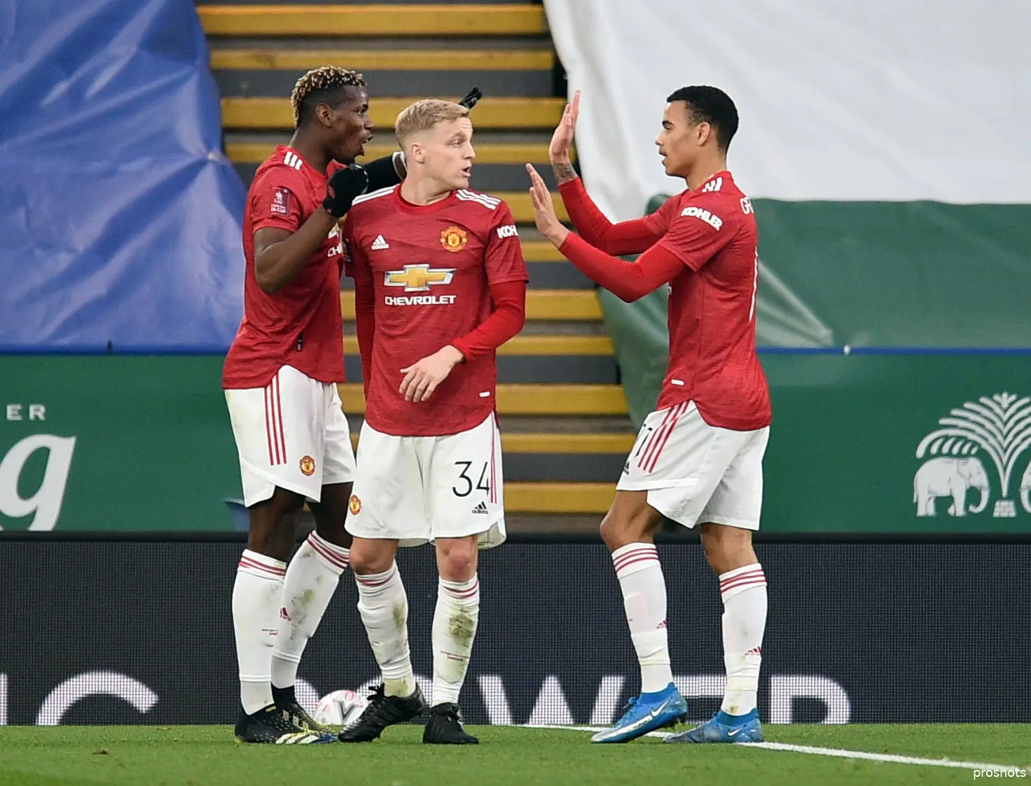 van de beek manchester united