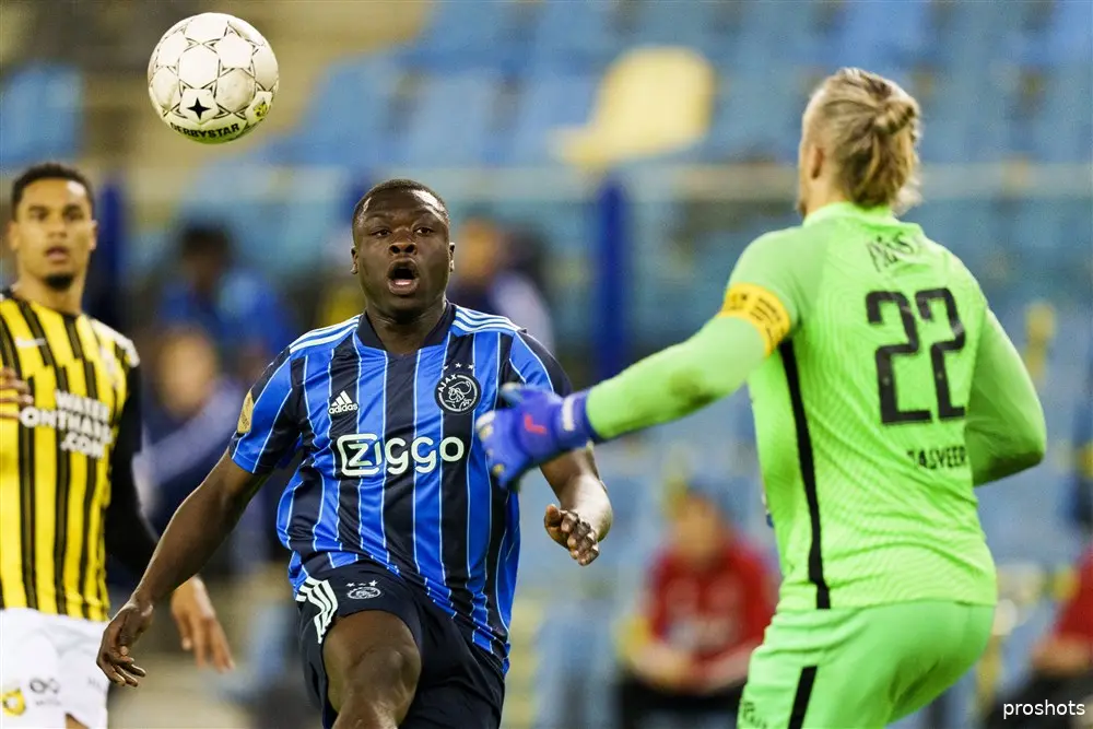 brian brobbey vitesse ajax