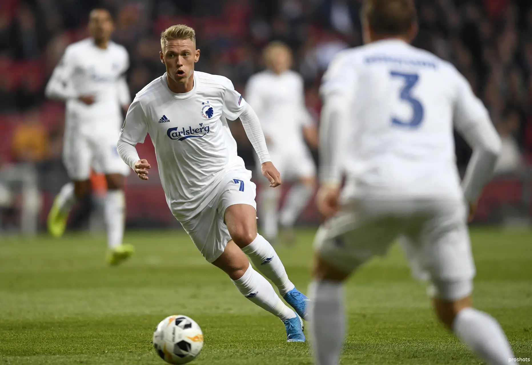Viktor Fischer