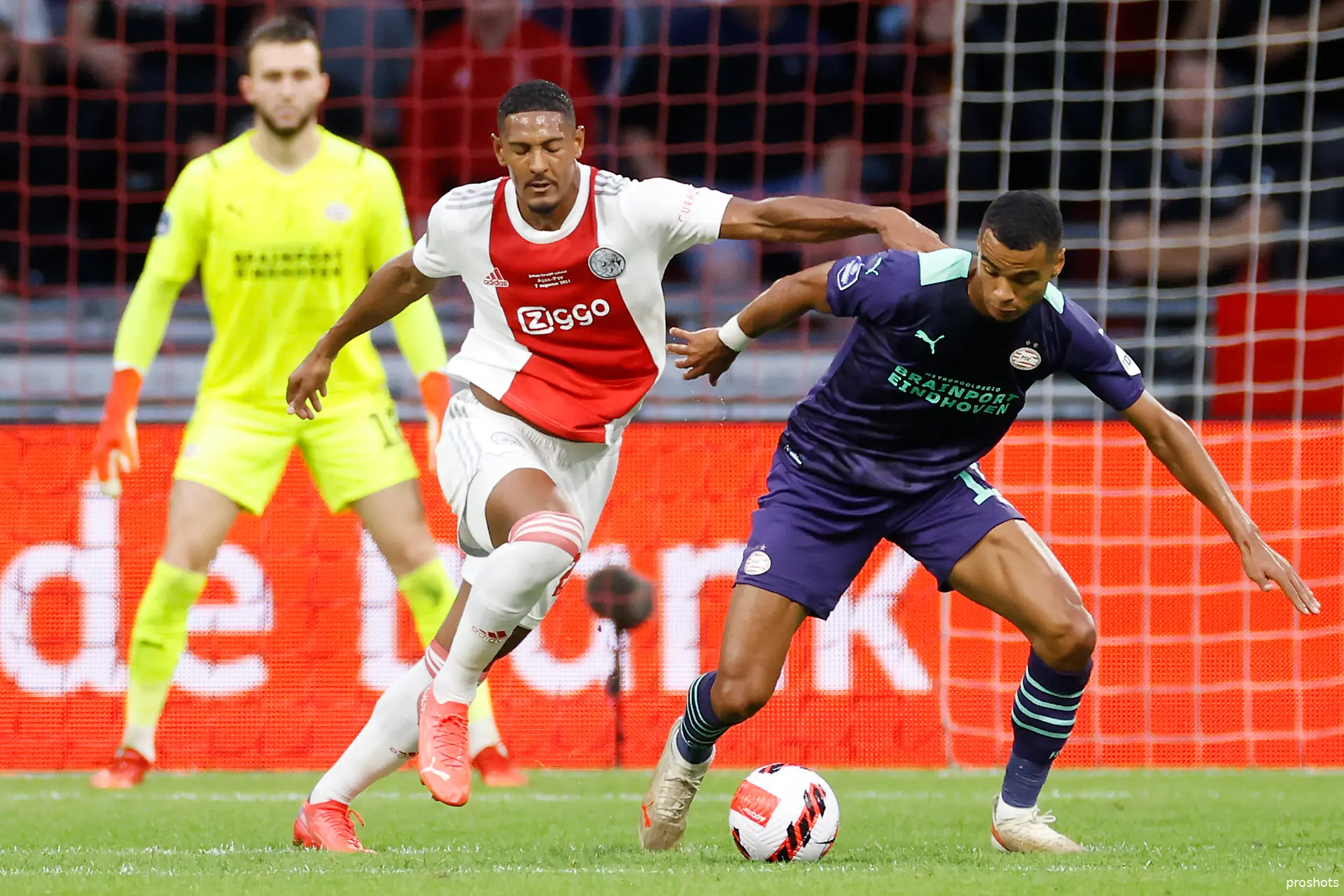 sebastien haller ajax psv 2021