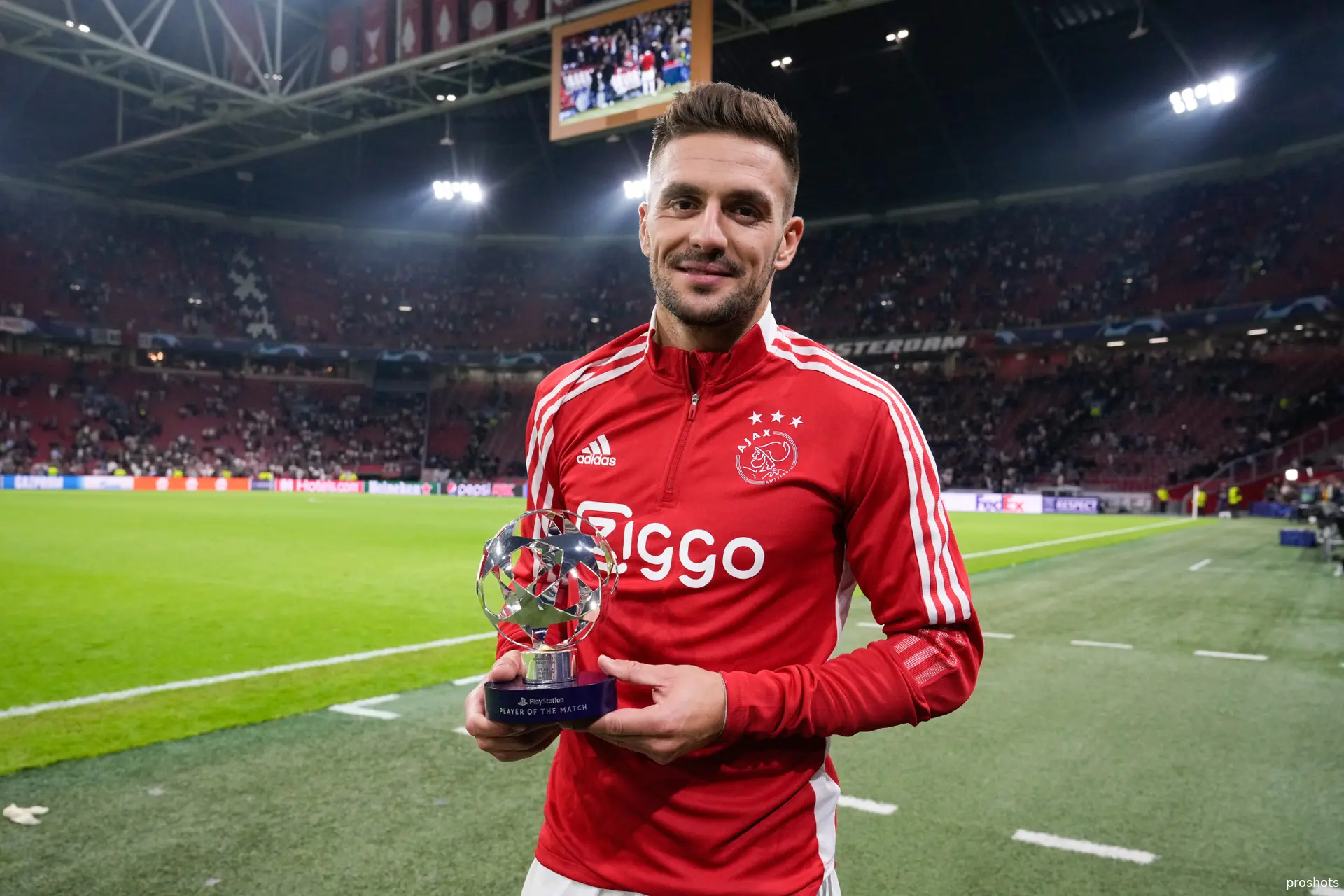dusan tadic motm ajax besiktas 2021