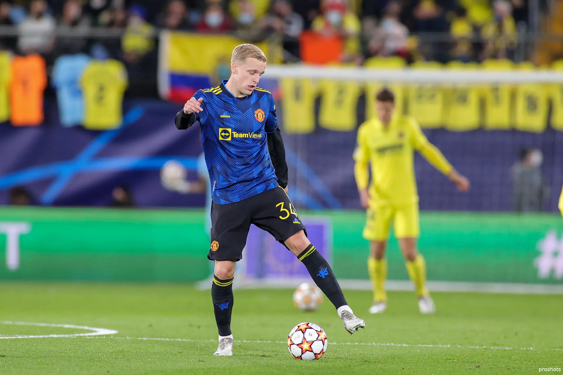 Donny van de Beek Villarreal Manchester United