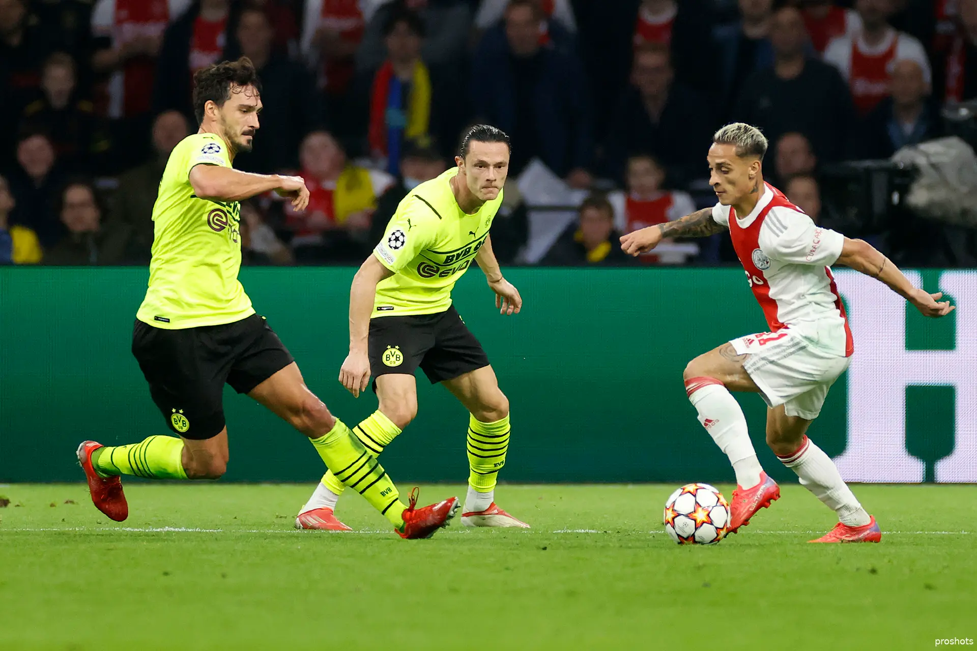 mats hummels borussia dortmund ajax