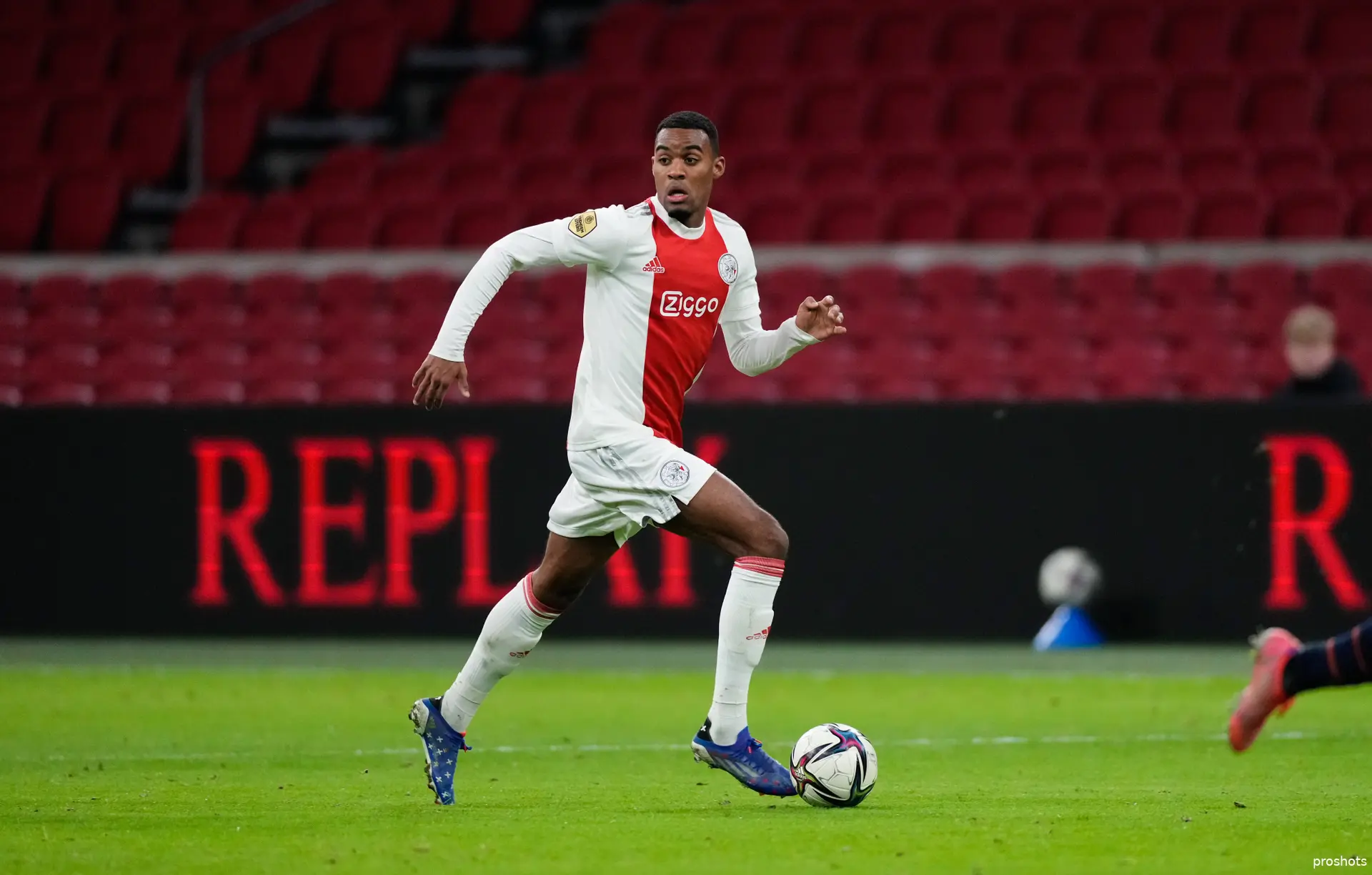 ryan gravenberch ajax willem ii
