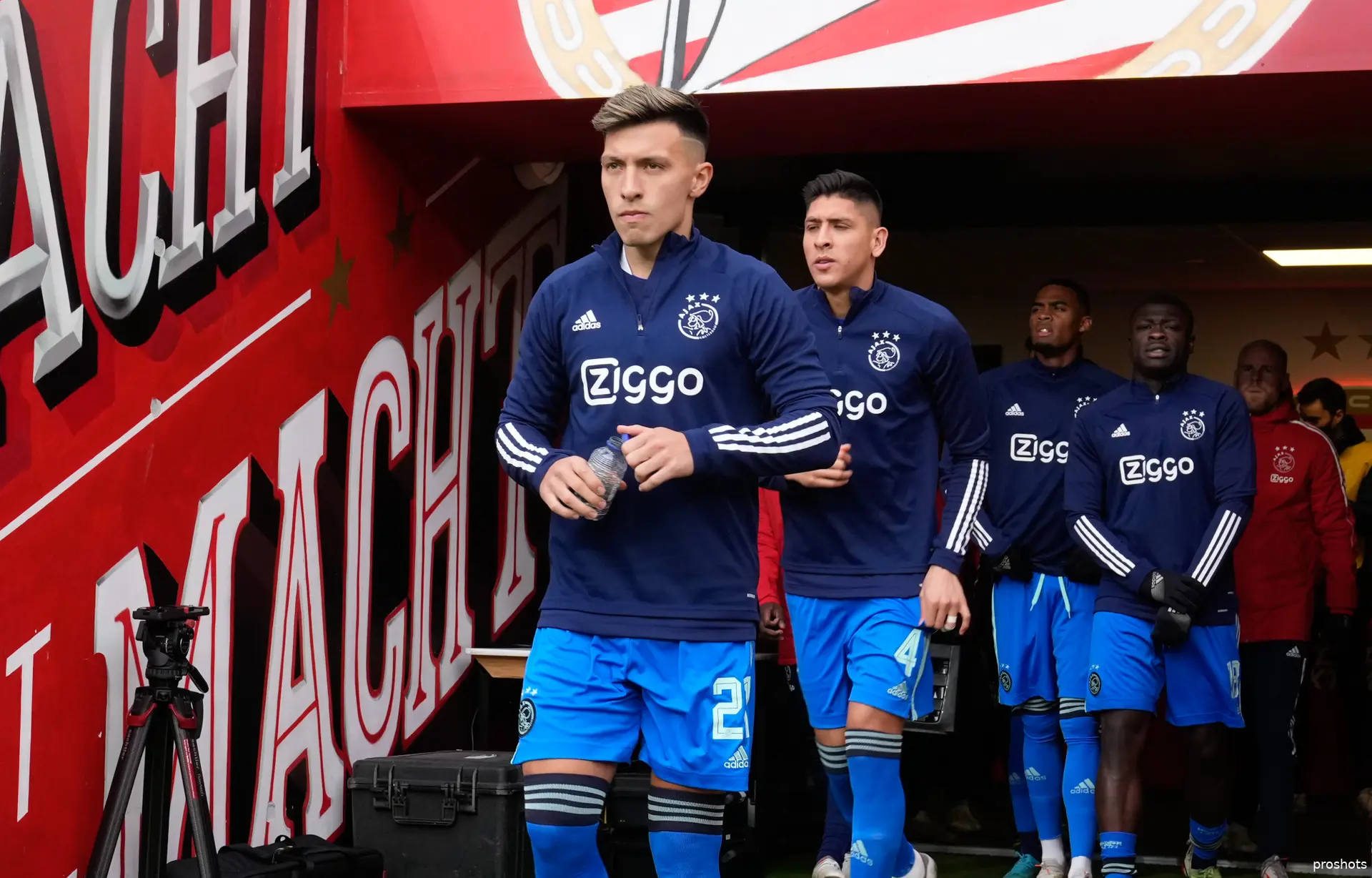 lisandro martinez edson alvarez