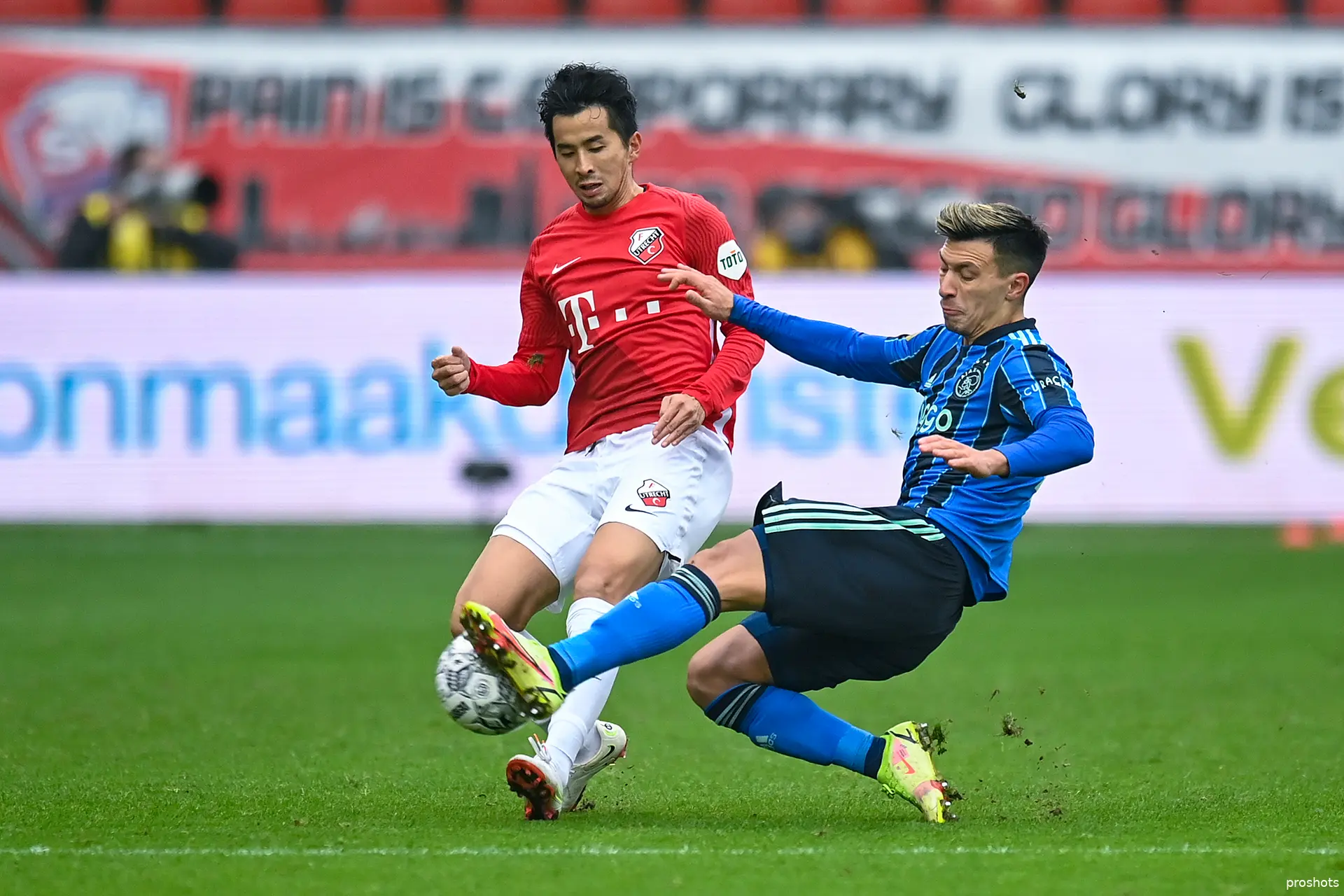Naoki Maeda Lisandro Martínez FC Utrecht Ajax Eredivisie