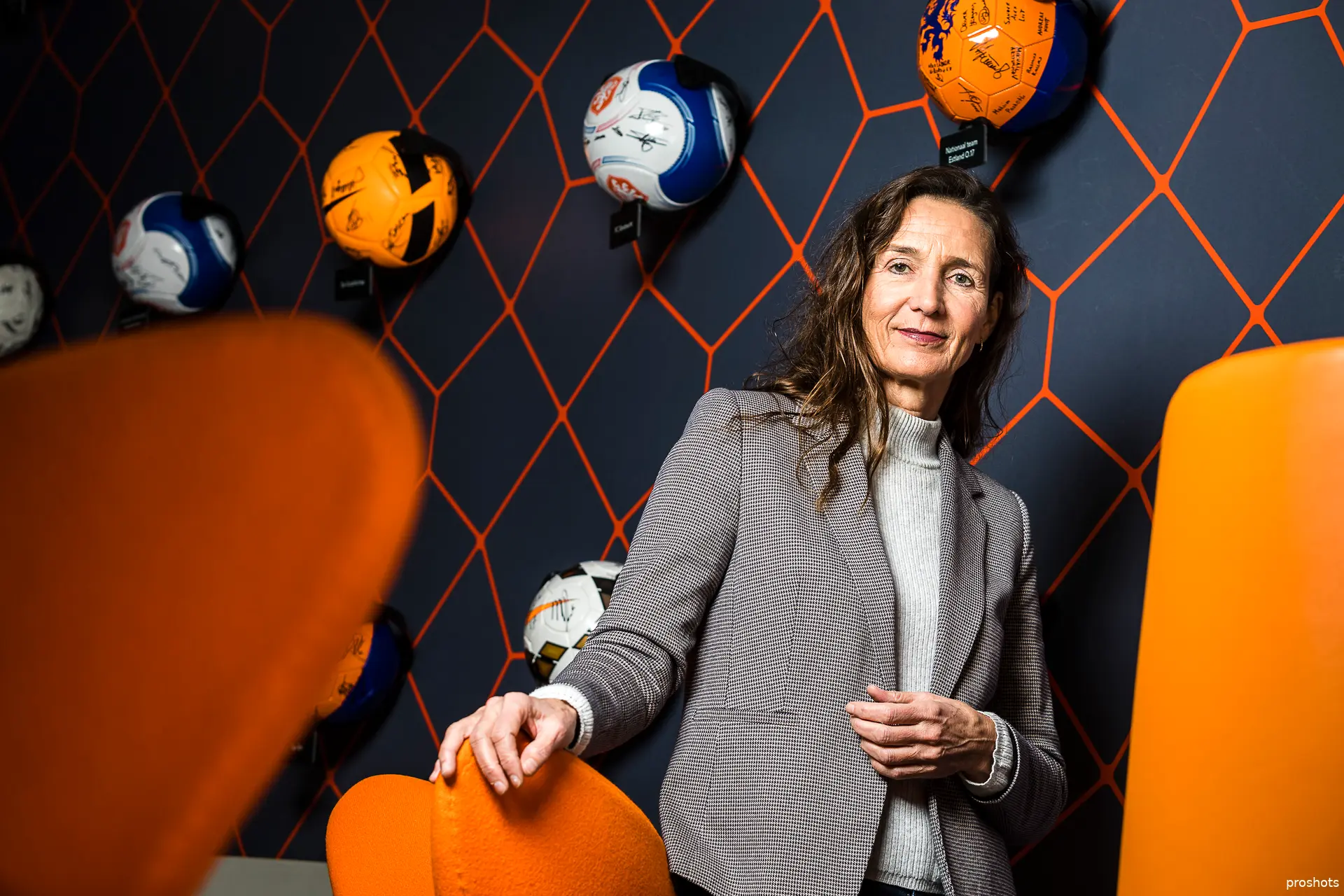 marianne van leeuwen directeur knvb