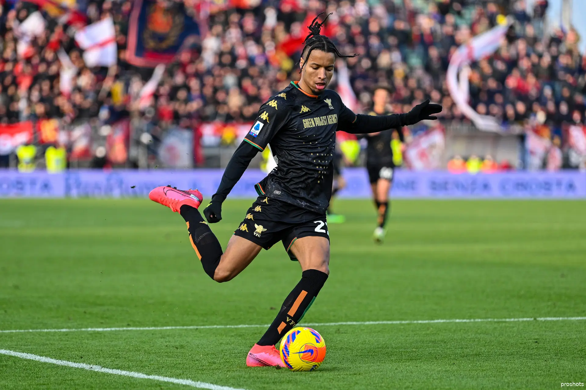 tyronne ebuehi venezia benfica