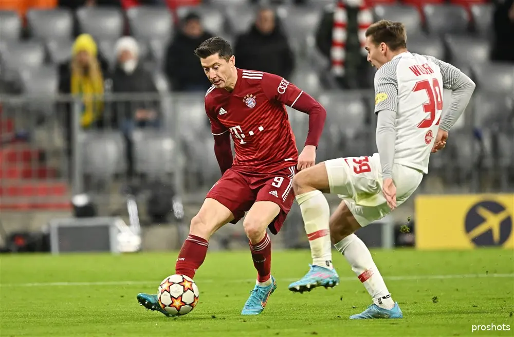 maximilian wöber robert lewandowski bayern salzburg