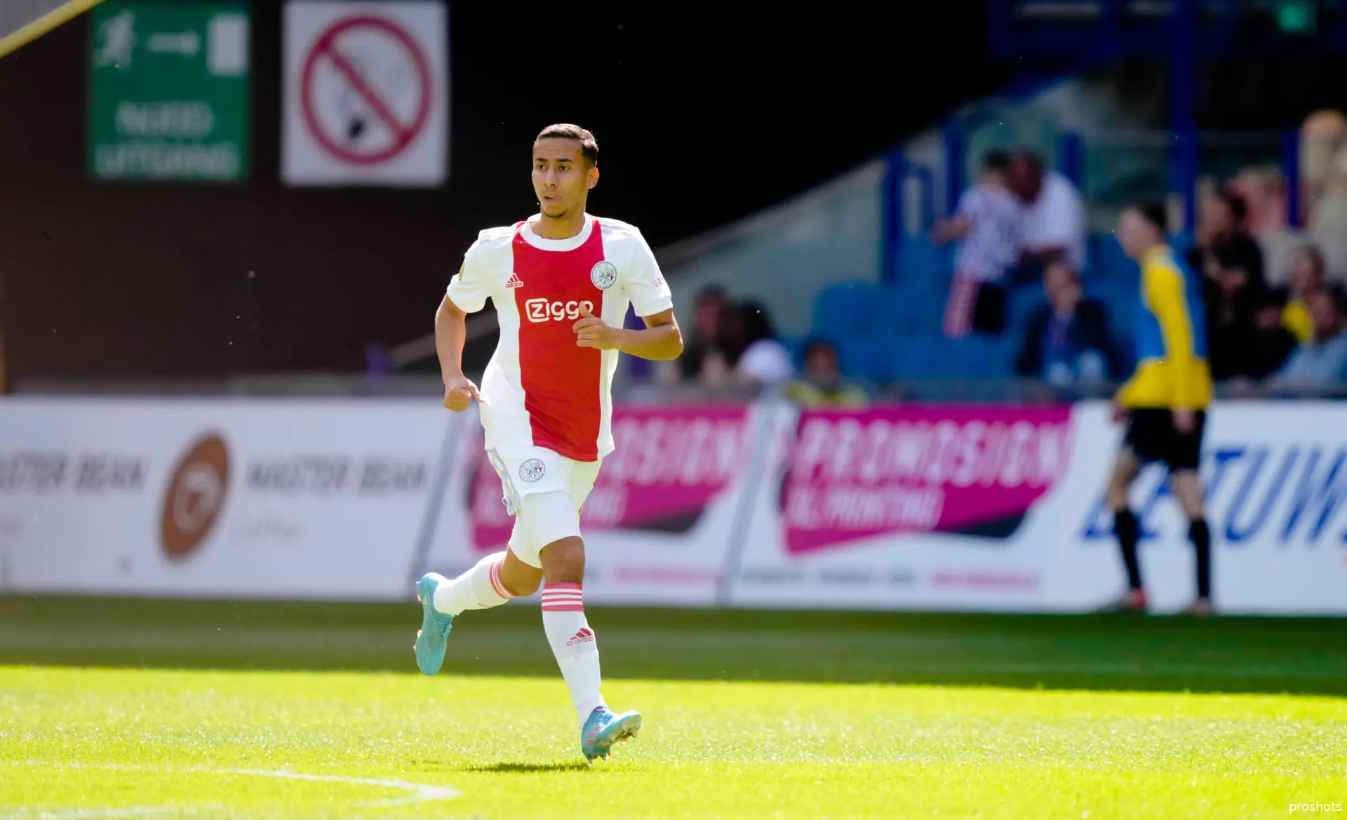 anass salah eddine vitesse ajax