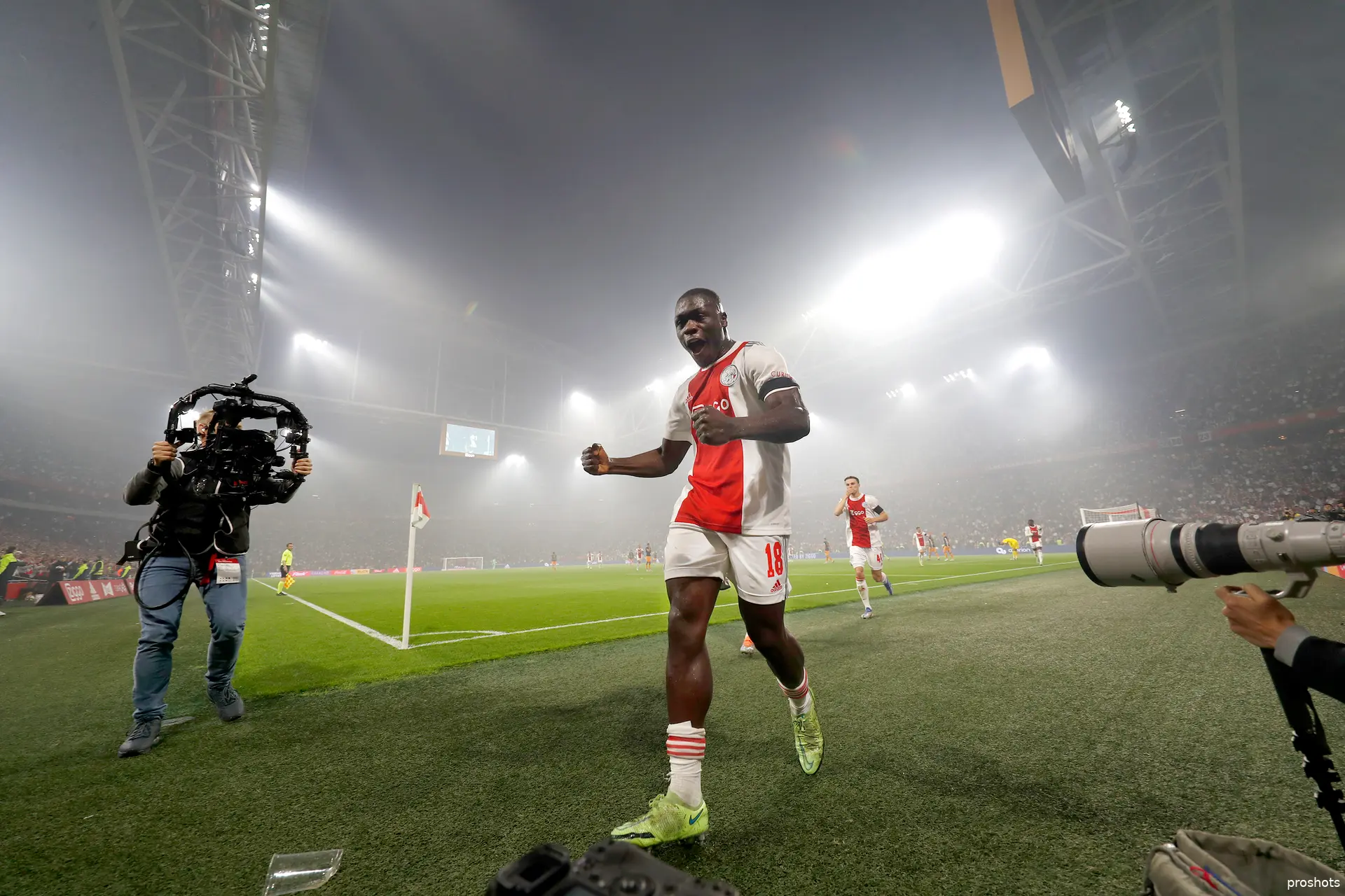 brian brobbey ajax