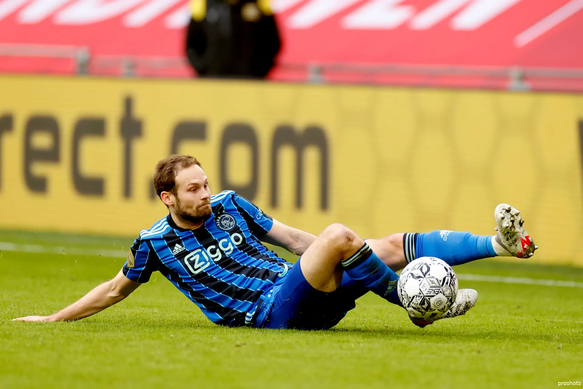 Daley Blind PSV Ajax Bal Lijn