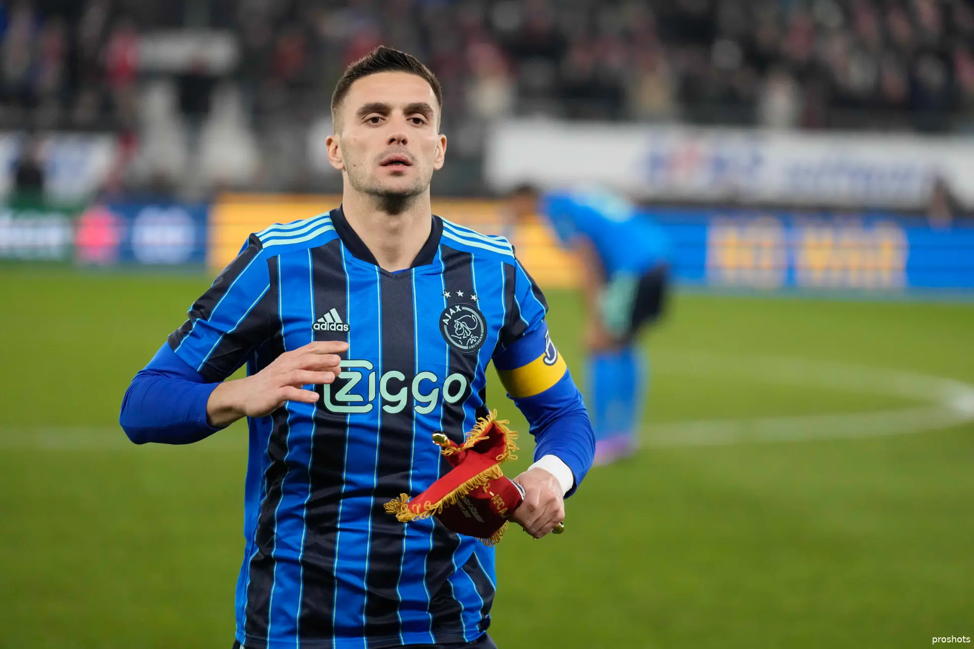 dusan tadic ajax oekraine