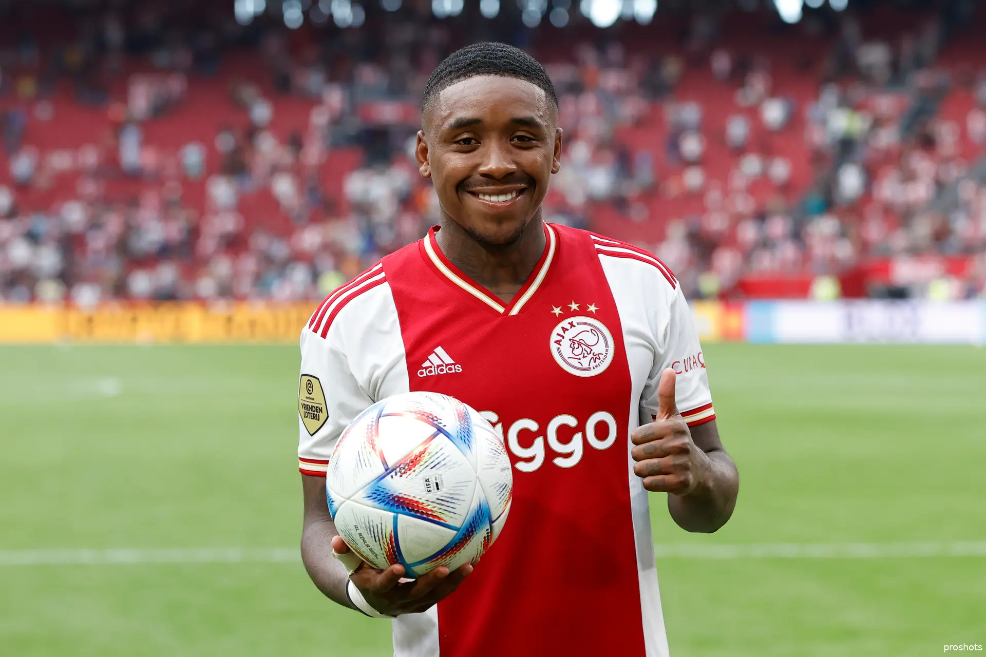 steven bergwijn wedstrijdbal ajax fc groningen 2022