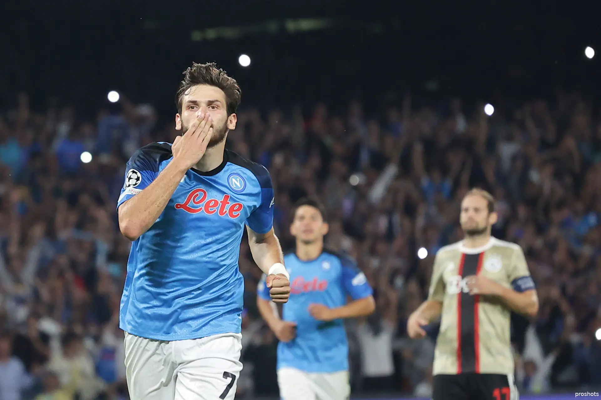 khvicha kvaratskhelia napoli ajax