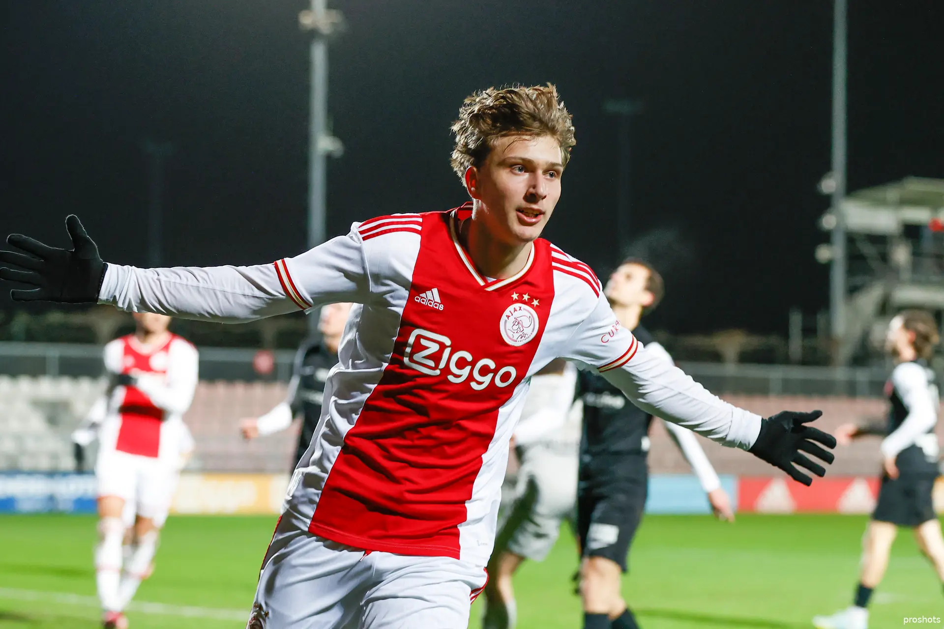 mika godts jong ajax debuut goal