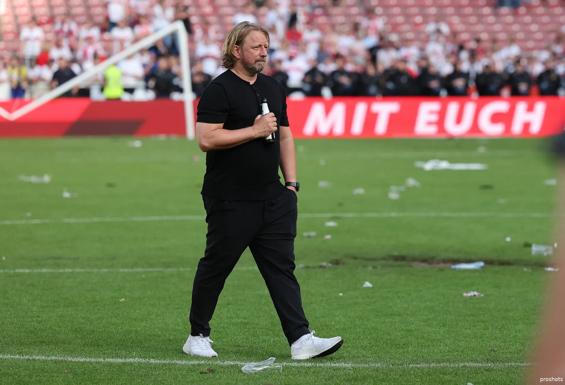 sven mislintat stuttgart