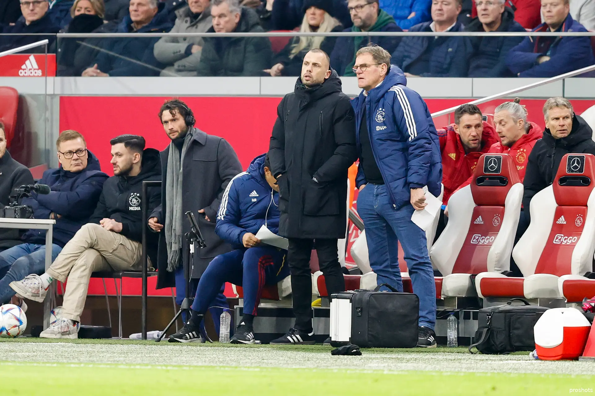 john heitinga dwight lodeweges ajax